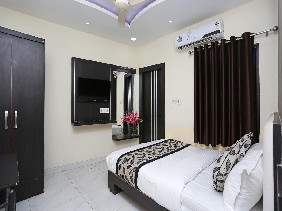 Oyo 10589 Laxmi Guest House Gwalior Exterior photo